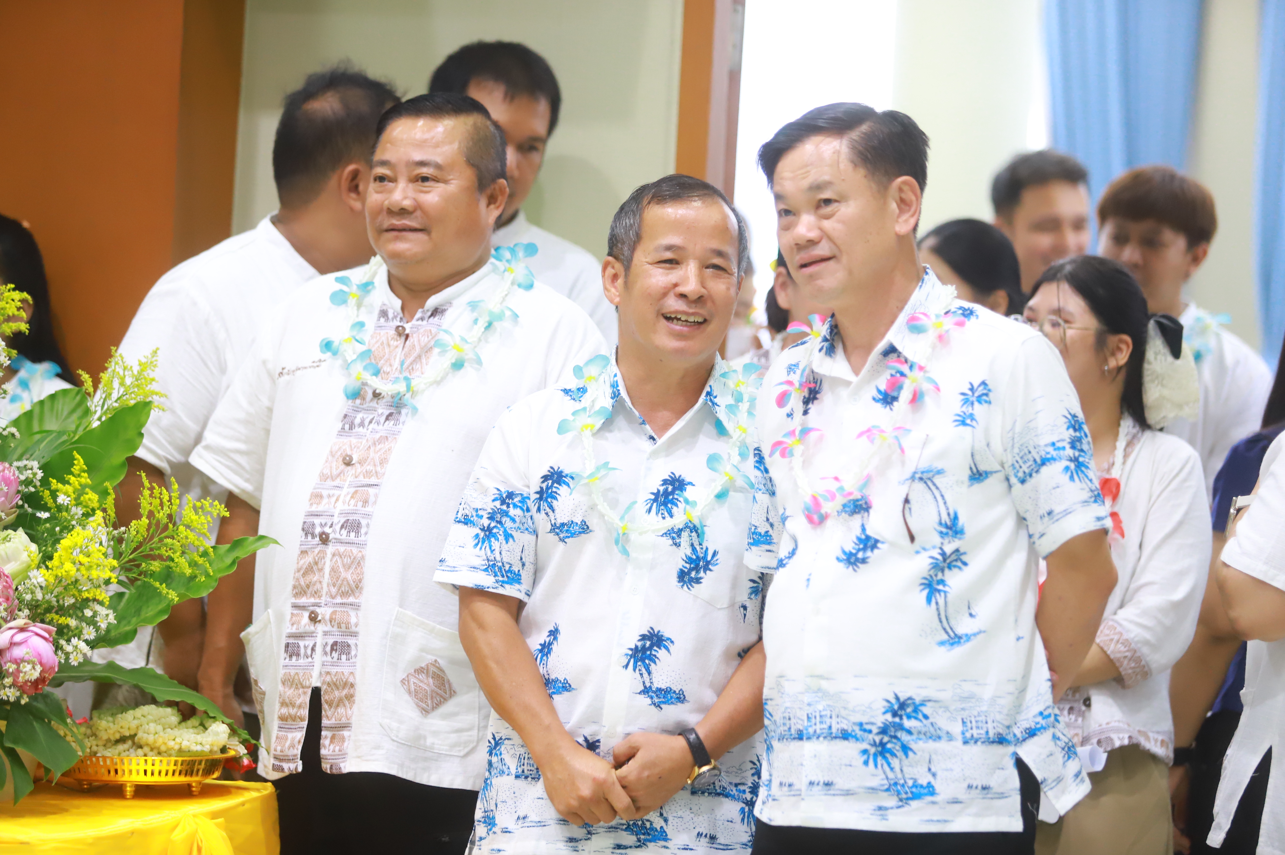 title - ชุ่มฉ่ำ! ชาว ส.ป.ก. ร่วมสรงน้ำพระพุทธรูป และรดน้ำขอพรผู้บริหาร เนื่องในประเพณีวันสงกรานต์ ประจำปี 2569 บรรยากาศเต็มไปด้วยความชื่นมื่นชุ่มฉ่ำ